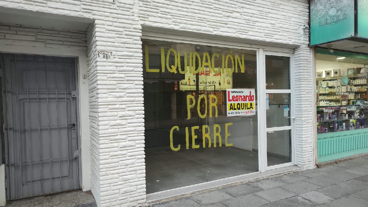 LOCAL PLENO CENTRO COMERCIAL!