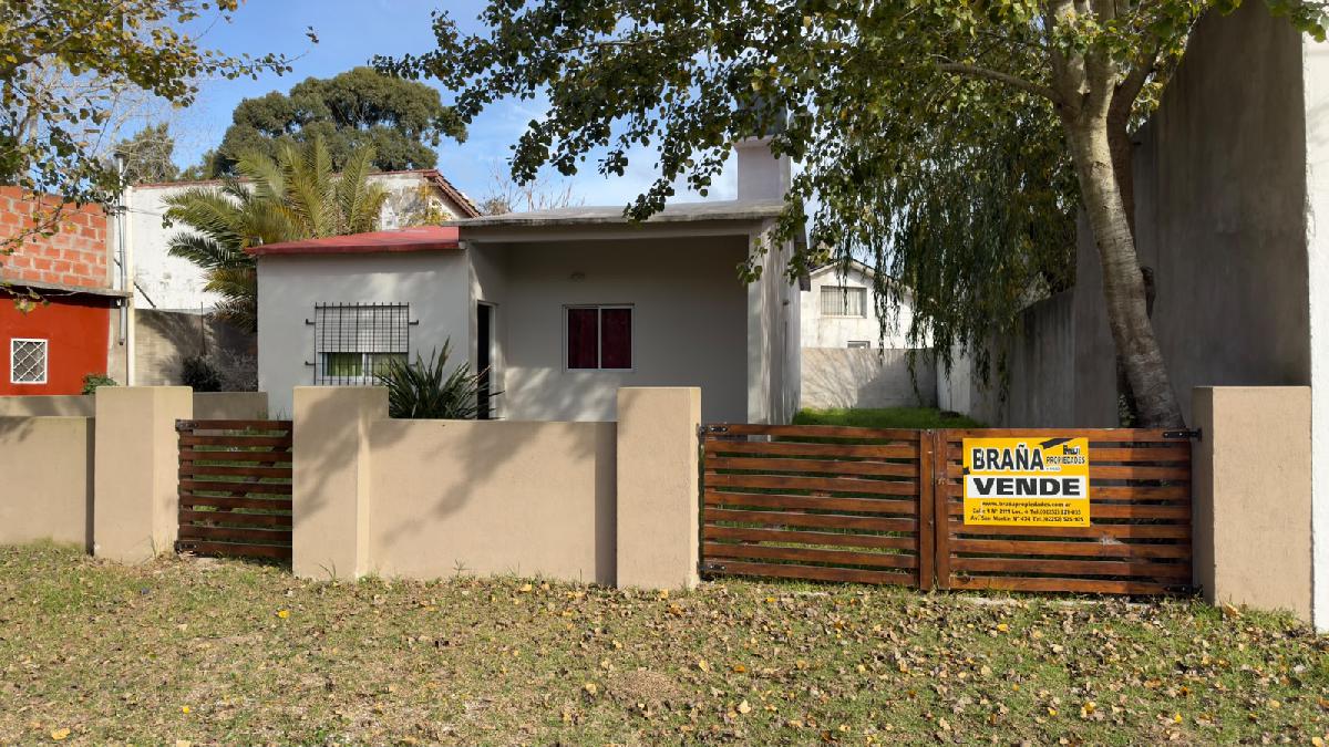 CHALET ( DIVIDIDO EN 2 DPTOS ) - ZONA NORTE- OPORTUNIDAD !!!