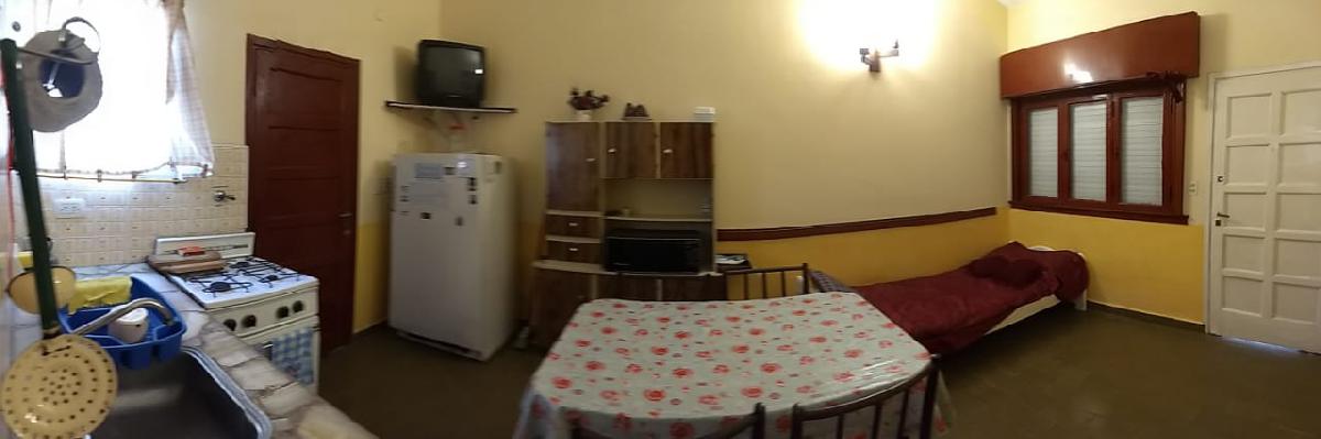 2 AMBIENTES, PLANTA BAJA, CERCA DEL BOSQUE!