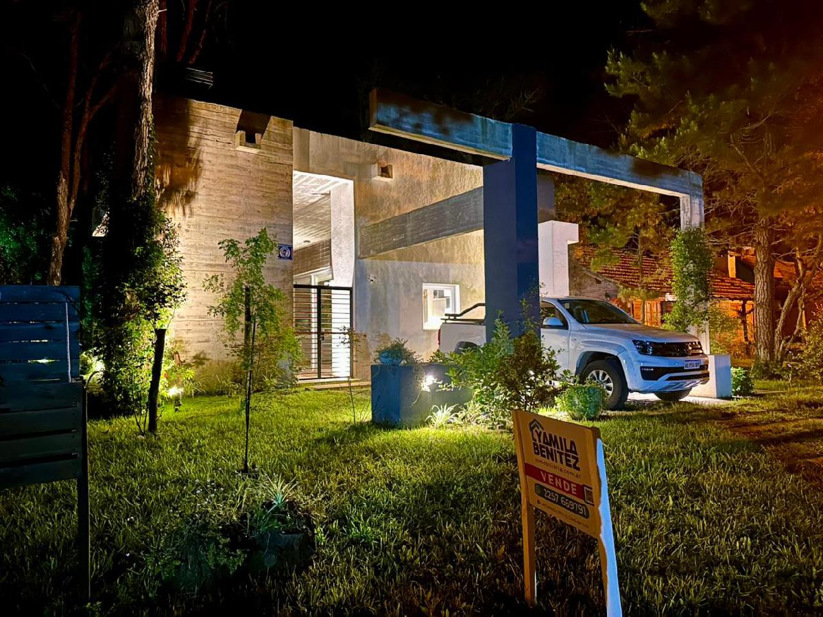 CASA DE CATEGORIA DE 4 AMBIENTES A ESTRENAR