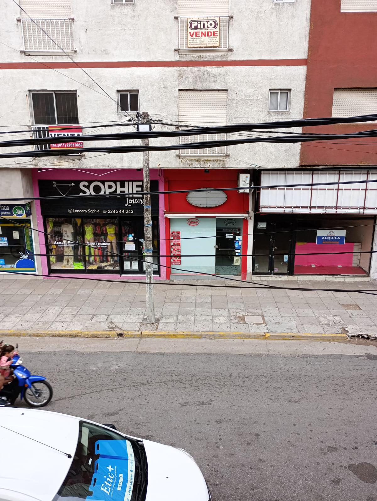 MONOAMBIENTE SOBRE PEATONAL !