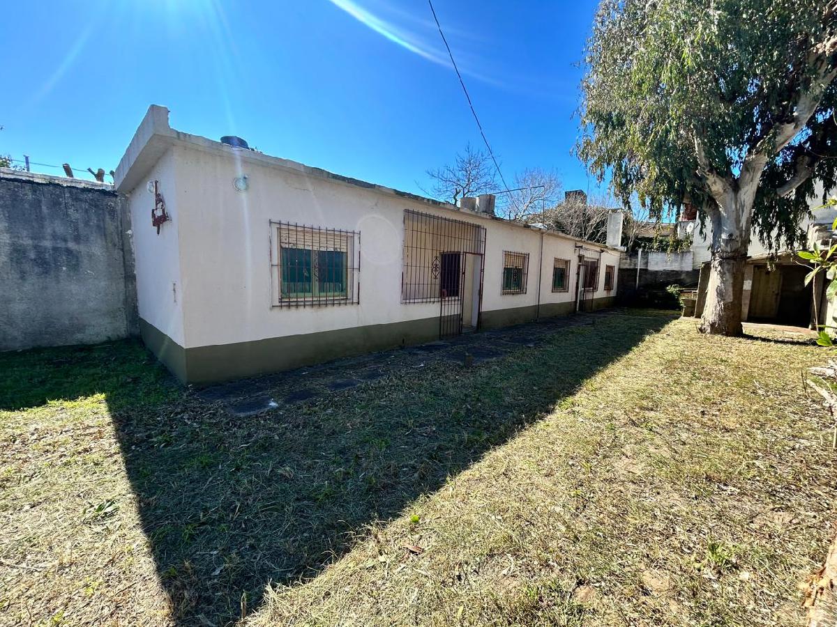 2 DPTOS TIPO CASA SOBRE LOTE PROPIO - CENTRO