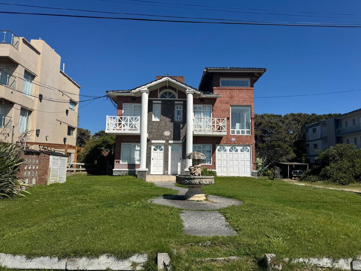 DUPLEX DE 3 AMB FRENTE AL MAR