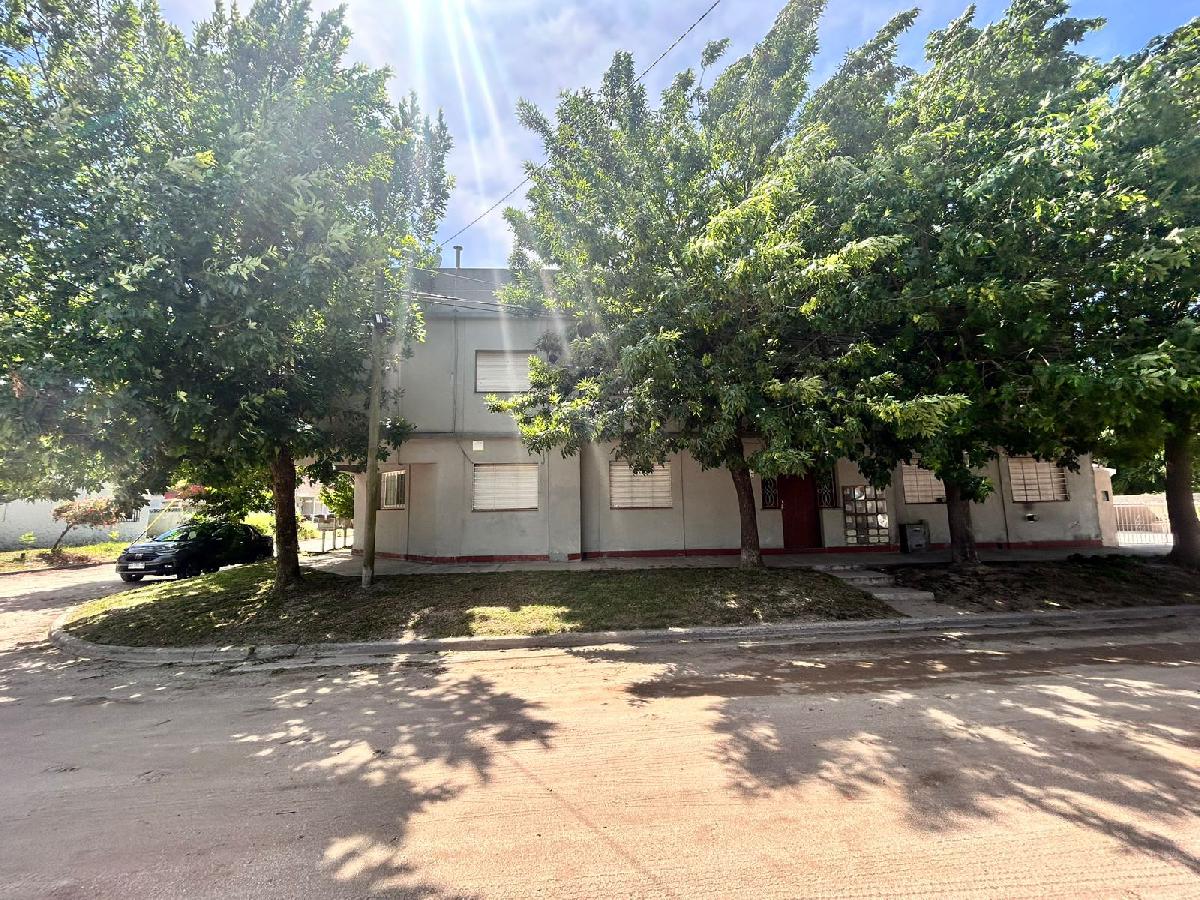 DEPTO 3 AMB. CENTRO- NORTE- 1° PISO A LA CALLE