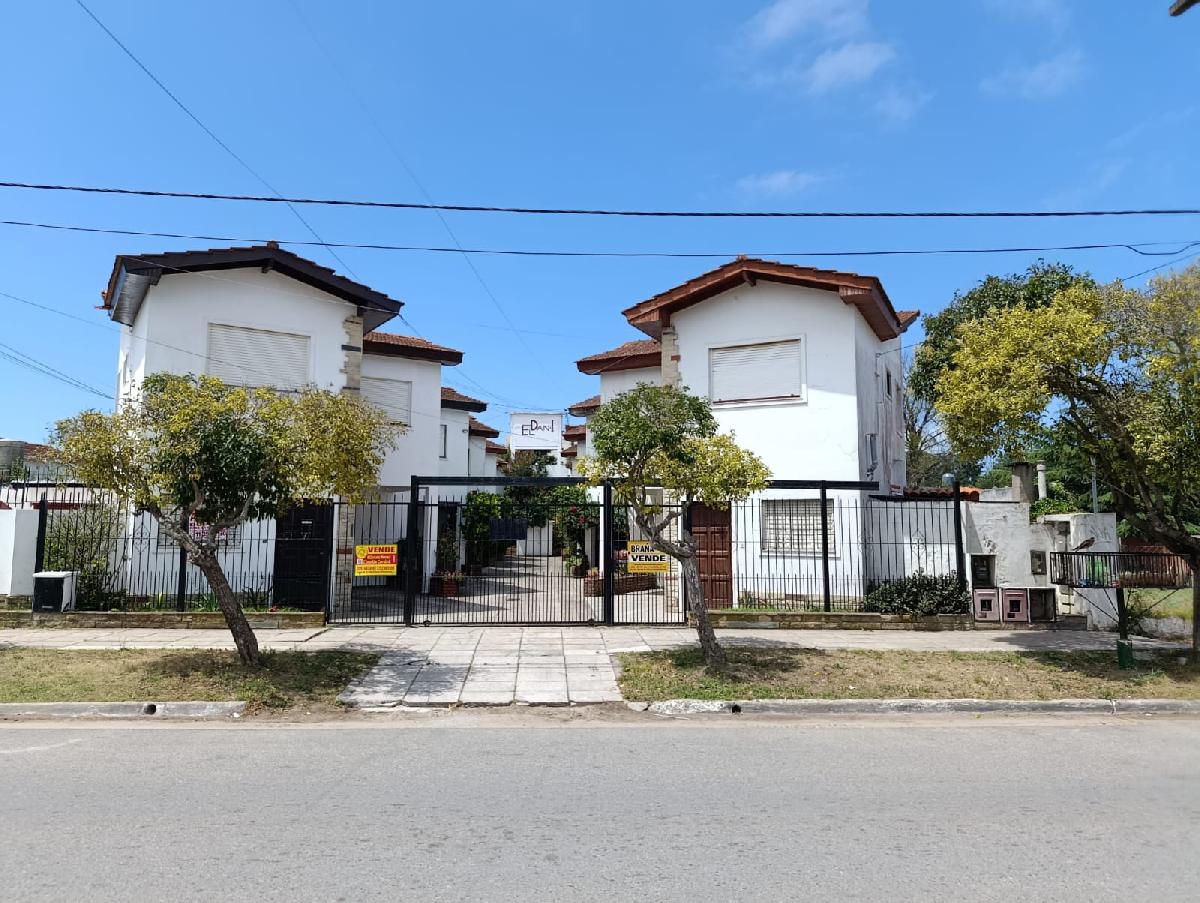 CÓMODO DÚPLEX  SOBRE AVENIDA III - PLENO CENTRO