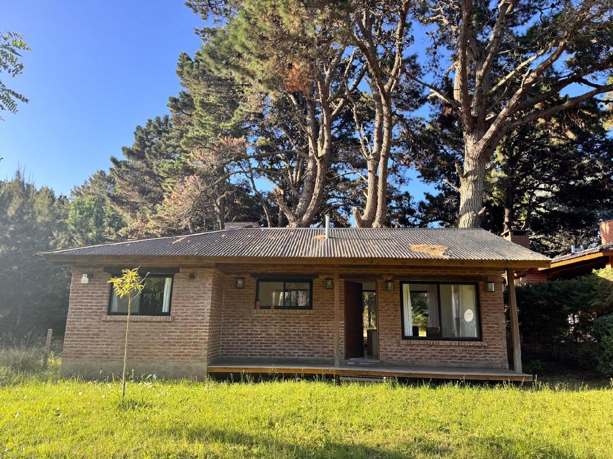 CASA DE 3 AMB EN HERMOSA ZONA