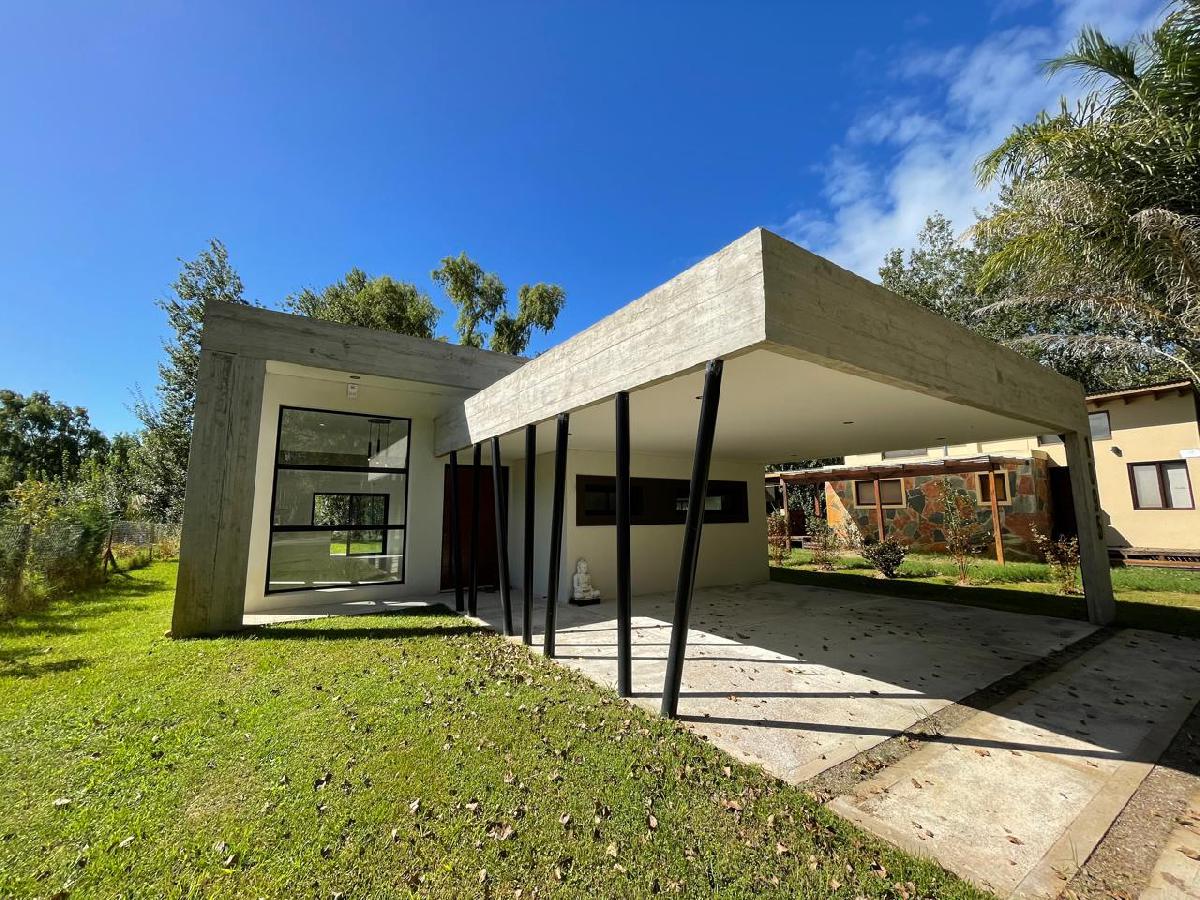 CASA DE 4 AMBIENTES A ESTRENAR