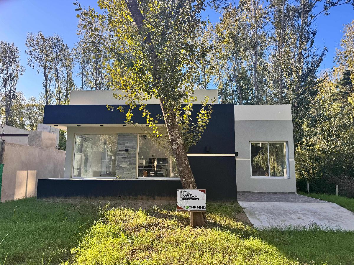 CASA DE 3 AMBIENTES EN HERMOSA ZONA