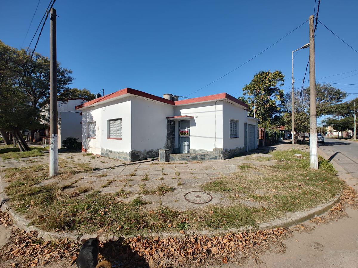 OPORTUNIDAD - PH EN VENTA - 2 AMB. (POSIBLE 3) CON COCHERA