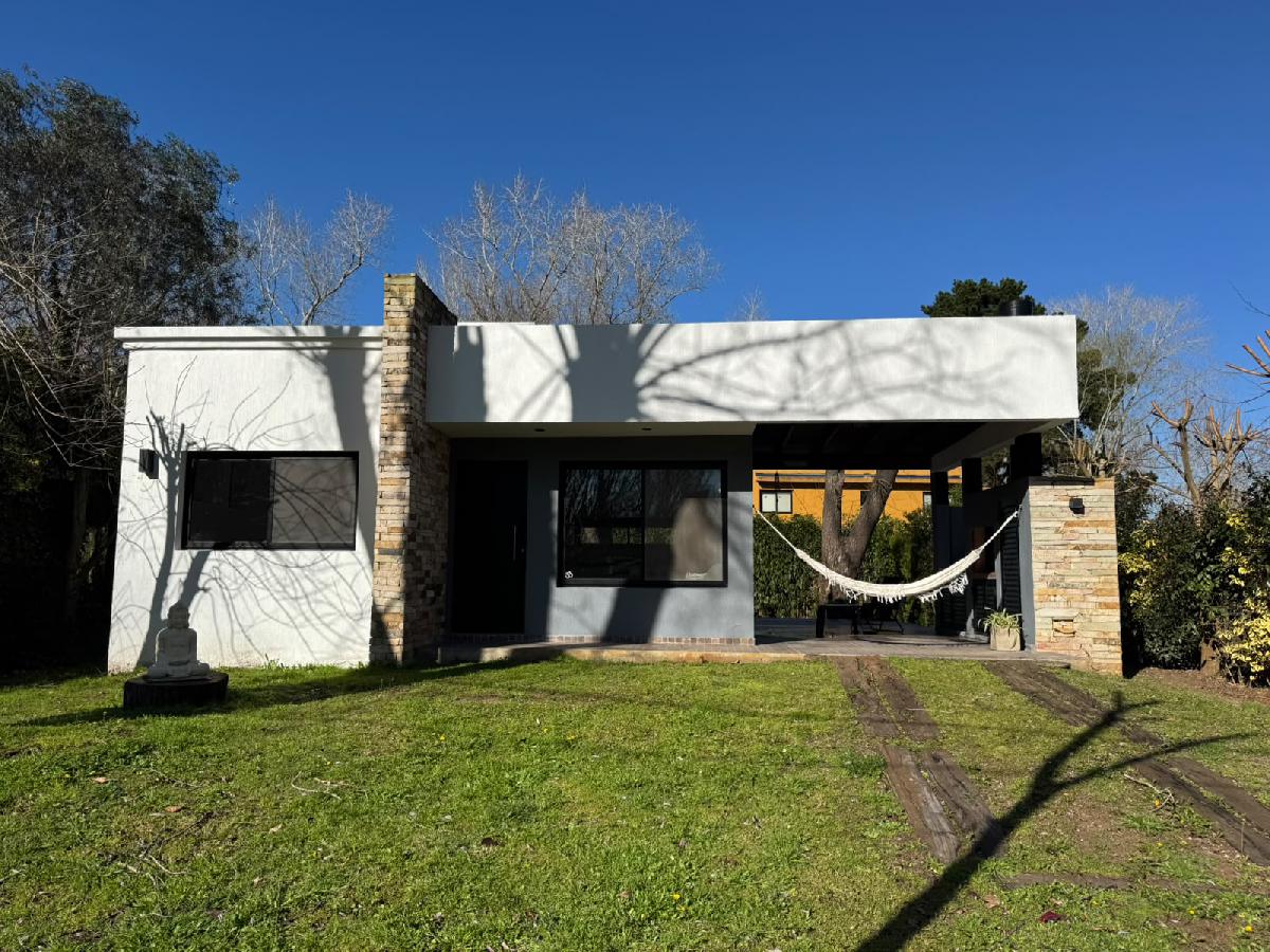 HERMOSA CASA DE 3 AMBIENTES