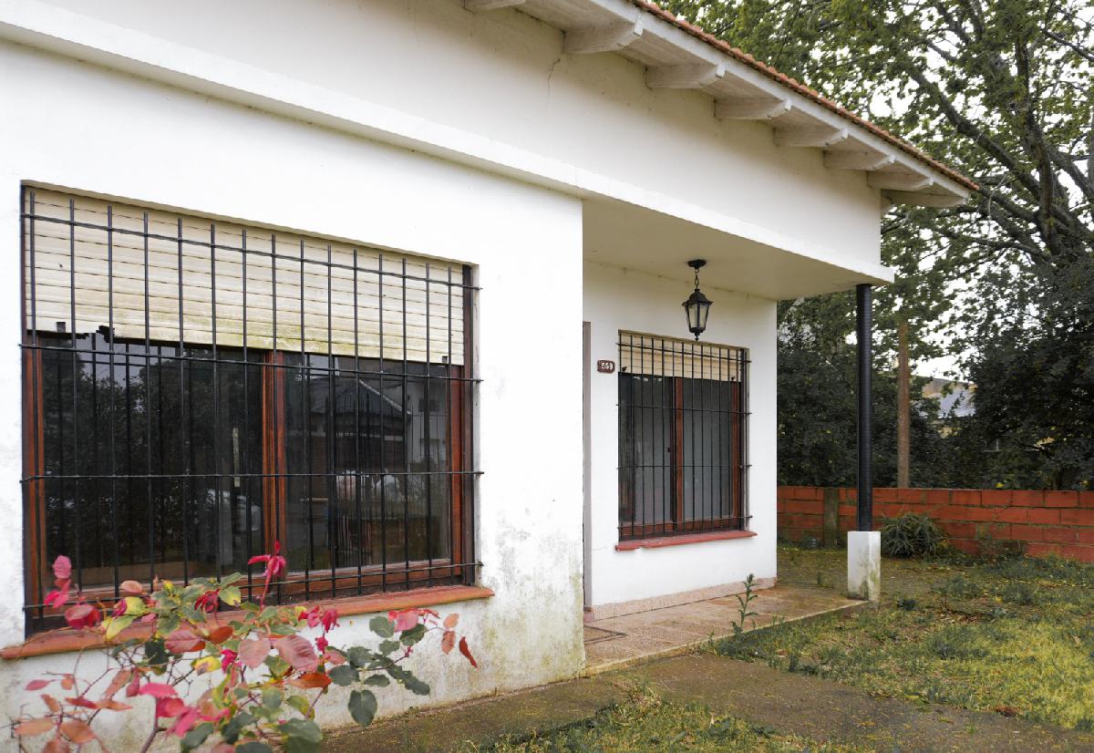 VENTA - CASA SOLA EN EL LOTE - OPORTUNIDAD