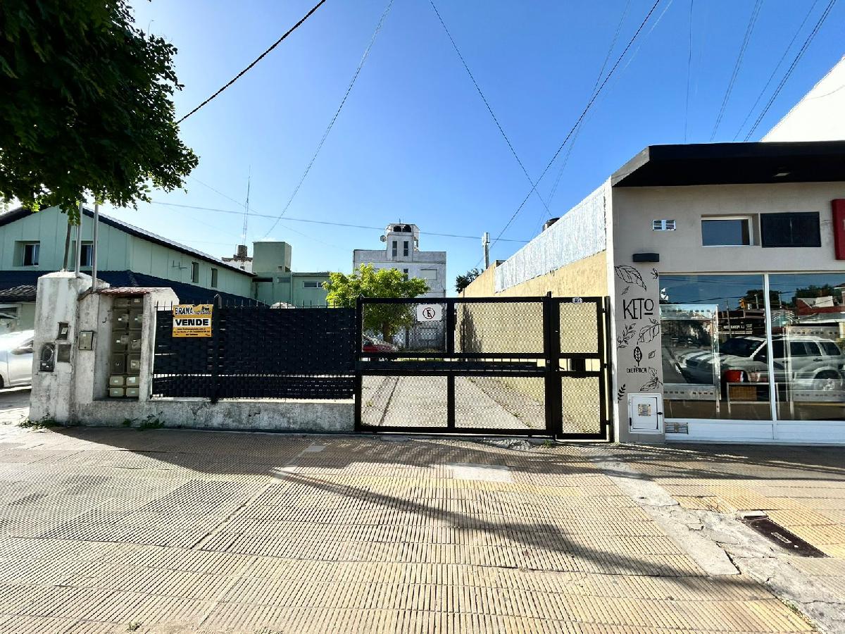 DEPTO 2 AMB-  CON ESTACIONAMIENTO- SOBRE AV SAN MARTIN