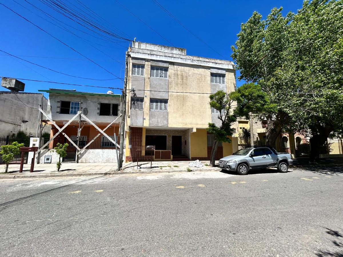 DEPTO 1 AMB- PLENO CENTRO- 1 Y 1/2 CUADRA DEL MAR