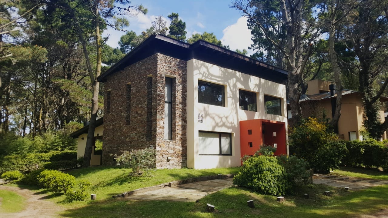 CASA DE CATEGOR�A  PARA 6 PERSONAS.