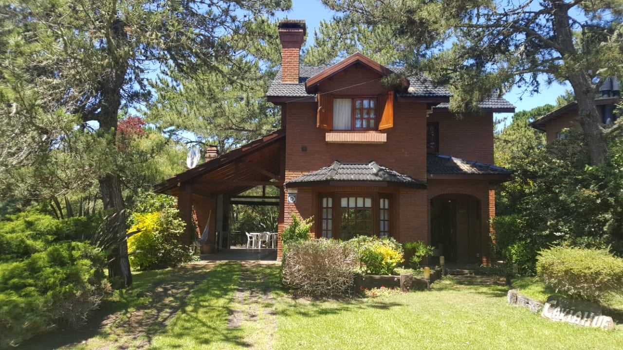 CASA DE 3 AMBIENTES PARA 4 PERSONAS